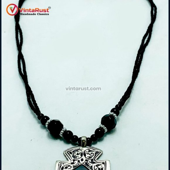 Beaded Pendant Necklace, Handmade Light Weight Necklace, Beaded Chain Pendant - Picture 3 of 7